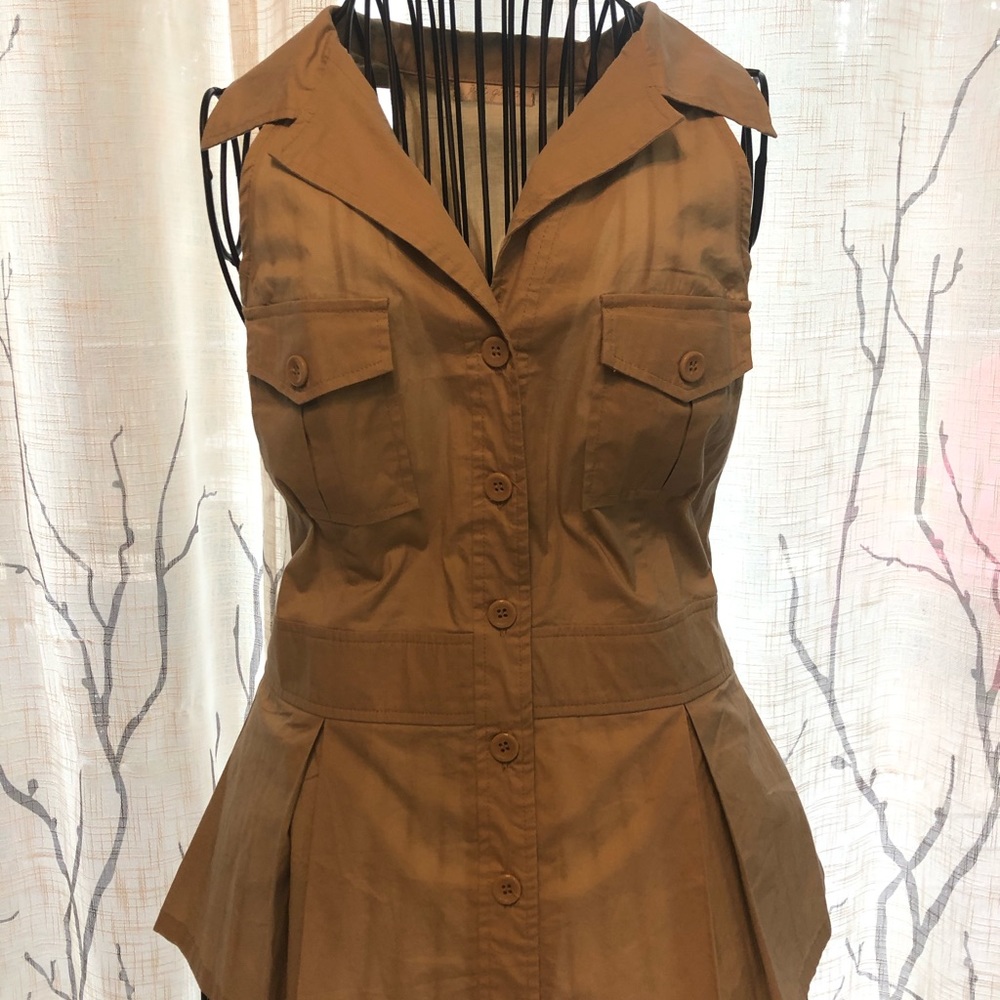 Super cute safari looking top.